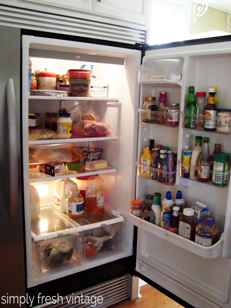 15 Minute Clean-up:  Refrigerator |SimplyFreshVintage.com